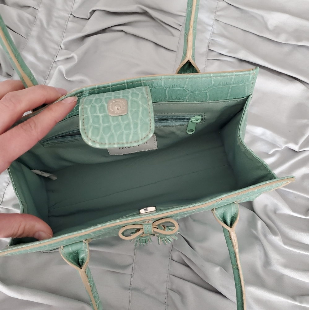Liz Clariborne Baby Blue Faux Alligator Purse - Picture 3 of 6